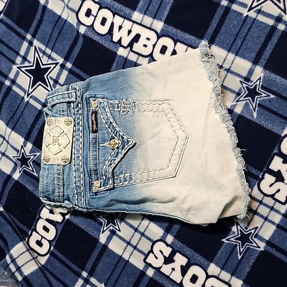 Miss Me bleach dipped shorts "RARE FIND" - Picture 3 of 6